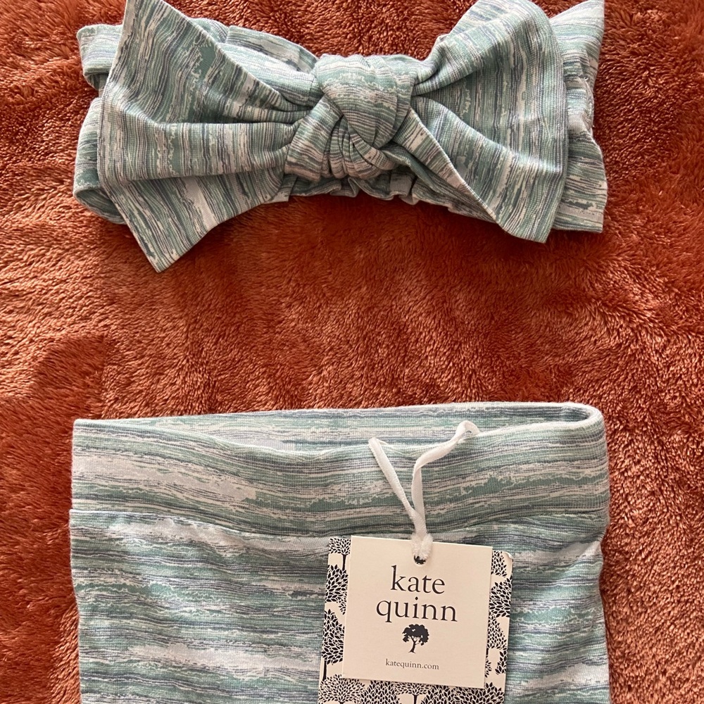 Kate quinn pants and bow